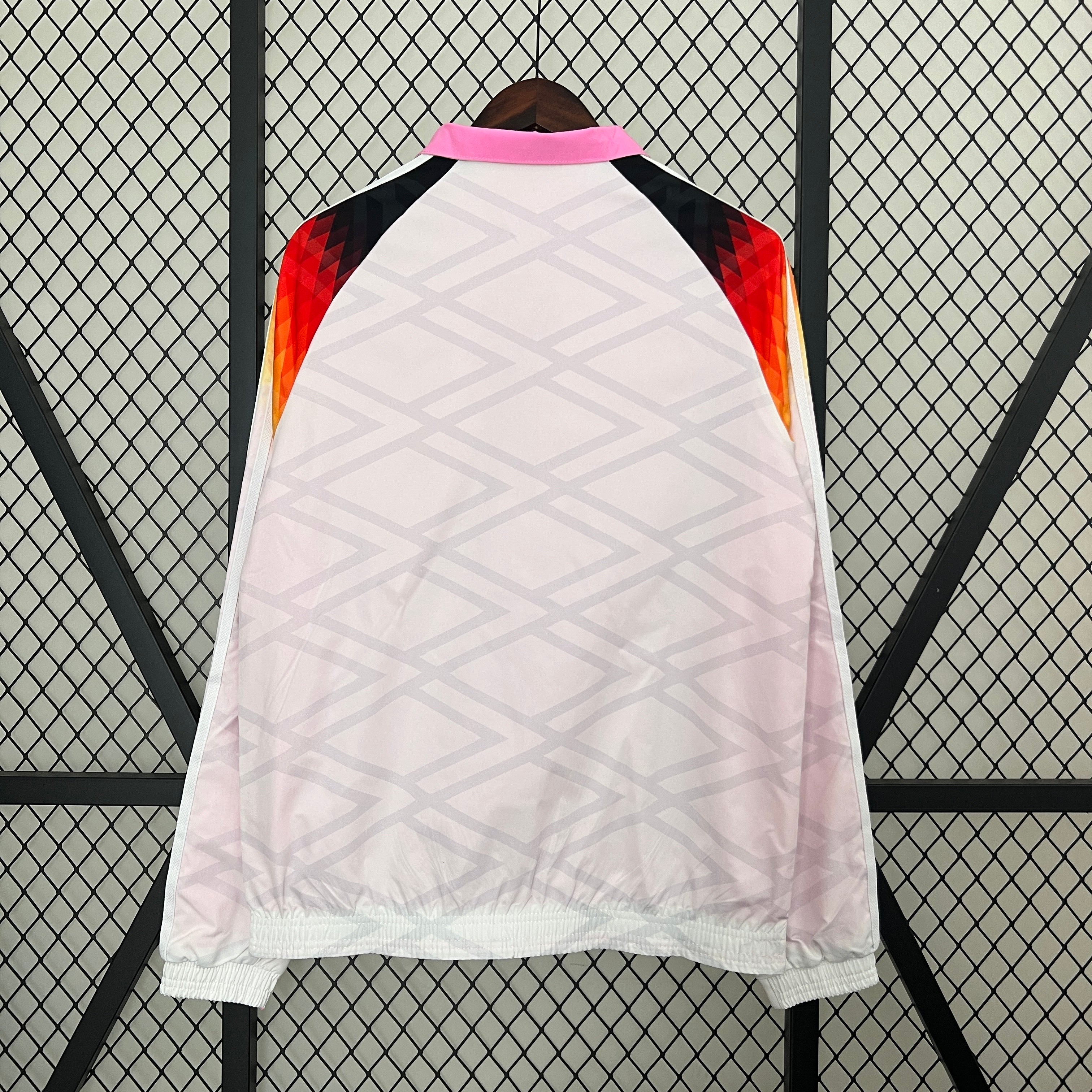 גרמניה מעיל 24/25