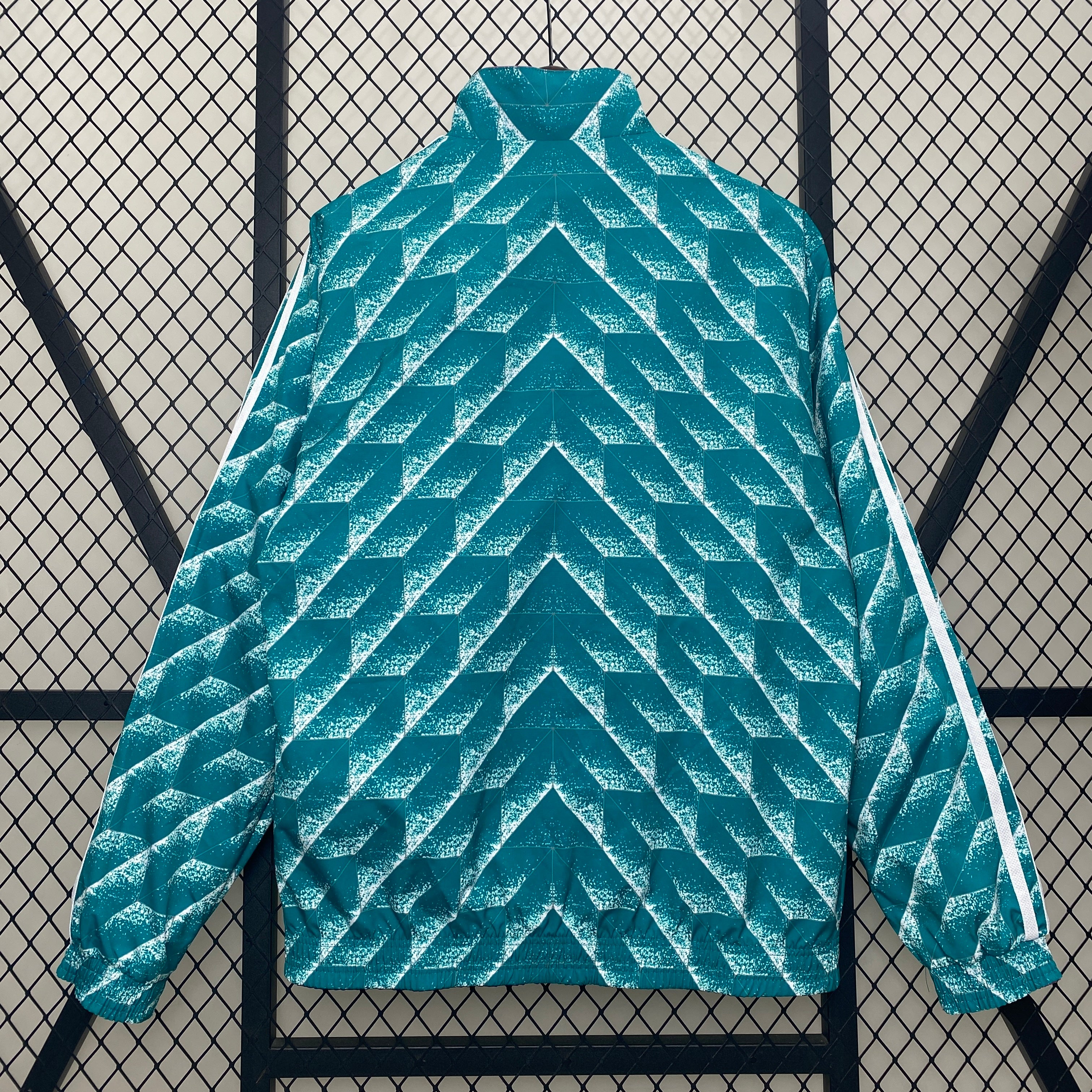 גרמניה מעיל 24/25