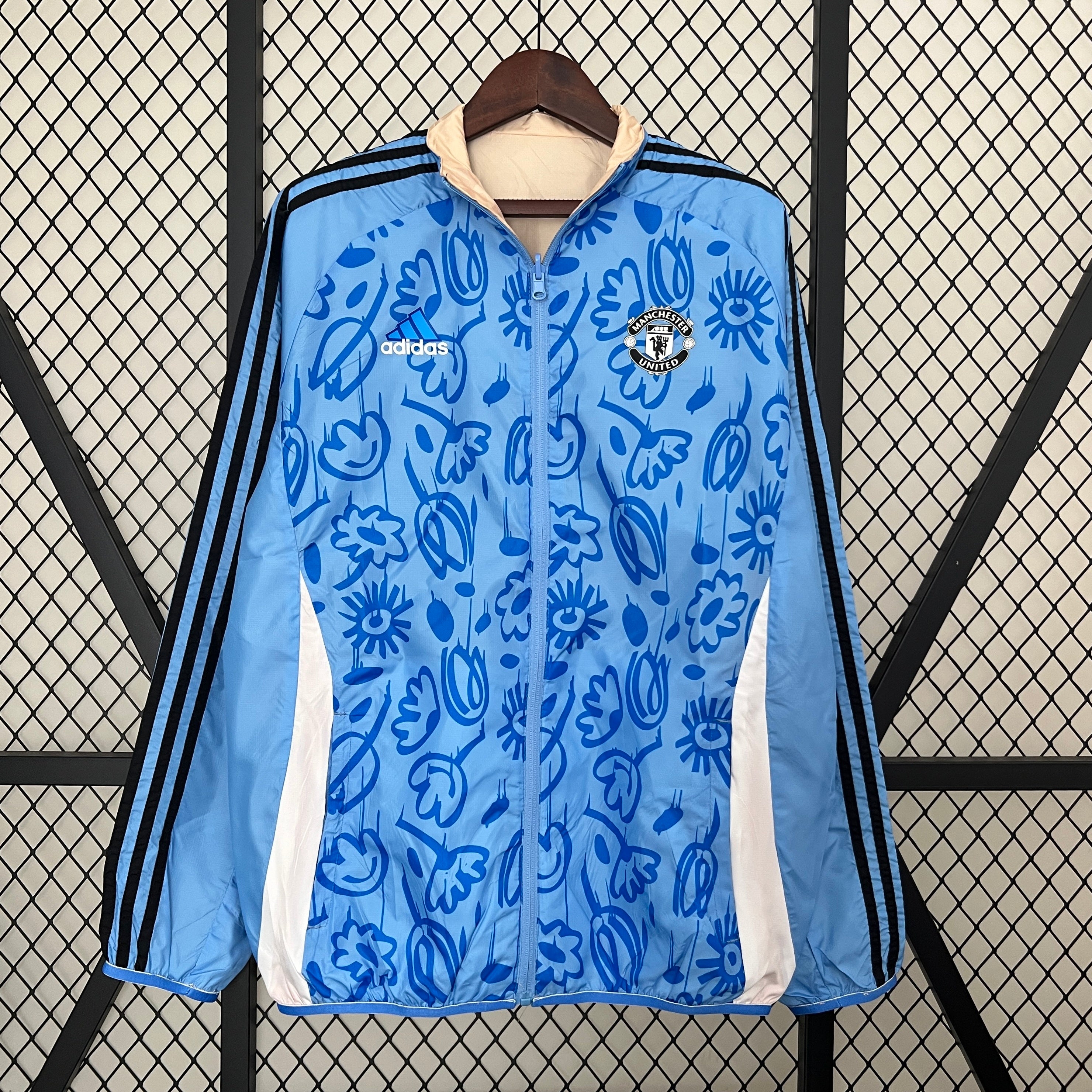 מנצ'סטר יונייטד מעיל 24/25